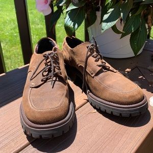 VINTAGE AMERICAN EAGLE SHOES